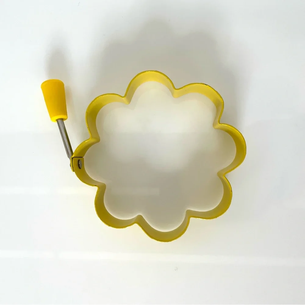 Easter | Williams Sonoma Glasses, Egg Rings or Pancake Molds, & Decor | 9 Pieces